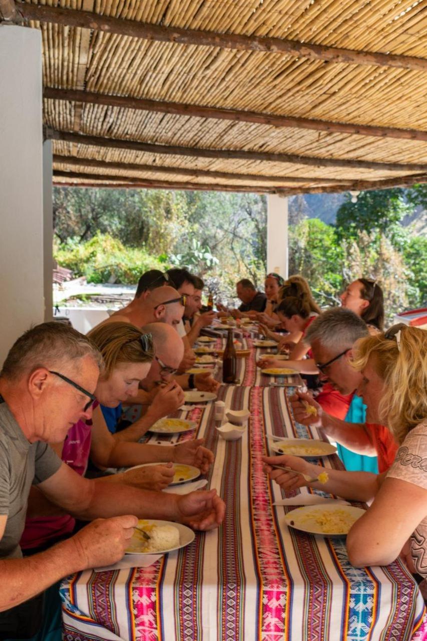 Tropical Lodge
